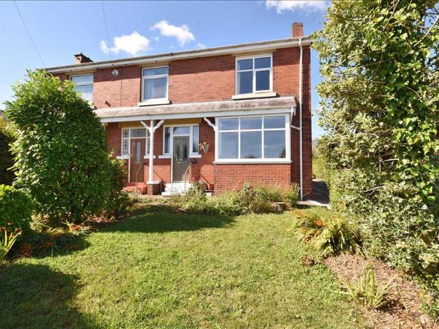 House for sale in Clayton Green, Andertons Mill