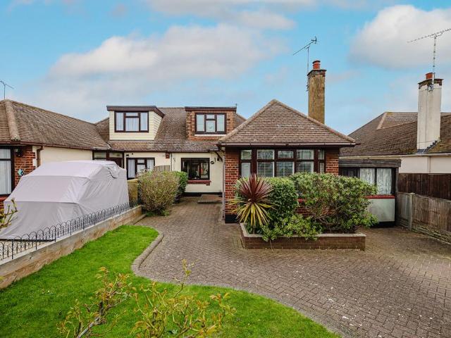 House for sale in Alton Barnes, Essex