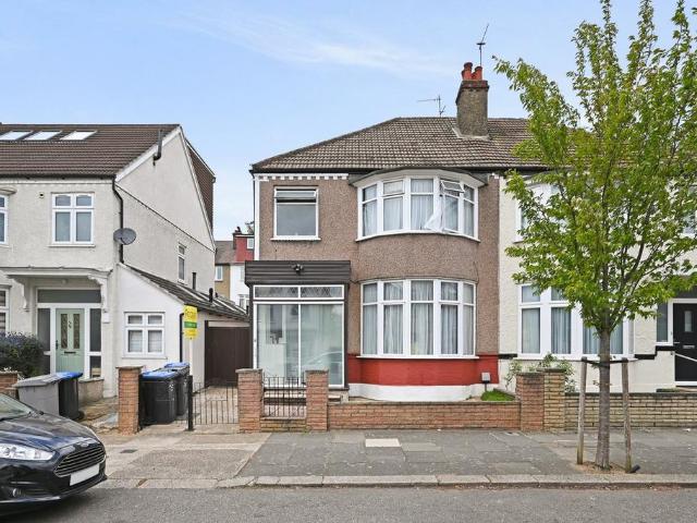 House for sale in Dollis Hill, Greater London