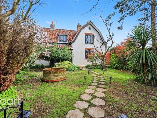 House for sale in Eastbridge, Suffolk