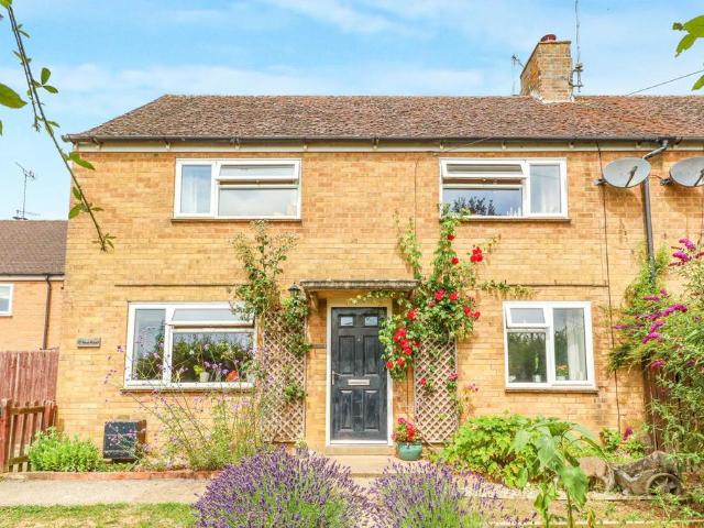 House for sale in Fossebridge, Gloucestershire