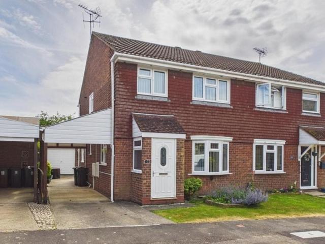 House for sale in Willesborough Lees, Bridgefield