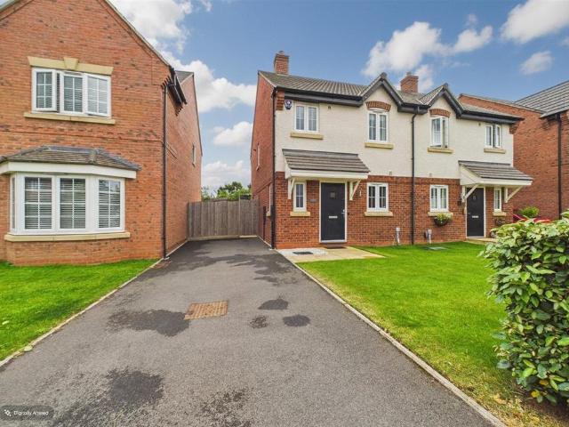 House for sale in Castle Donington, Leicestershire
