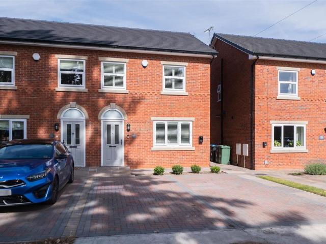 House for sale in Barnton, Cheshire