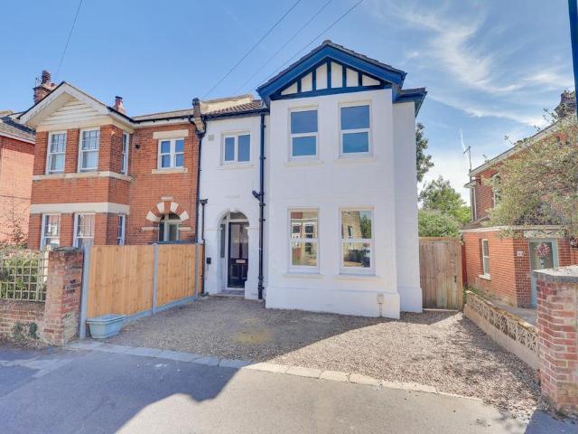 House for sale in Itchen, Southampton