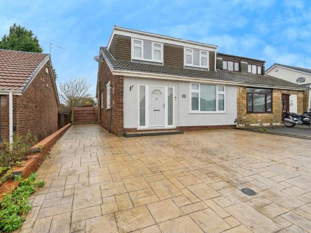 House for sale in Westhoughton, Lee Bank