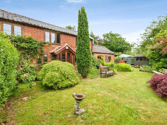 House for sale in Hickling, Comers