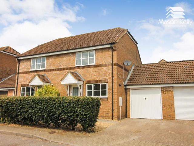 House for sale in Shenley Brook End, Milton Keynes
