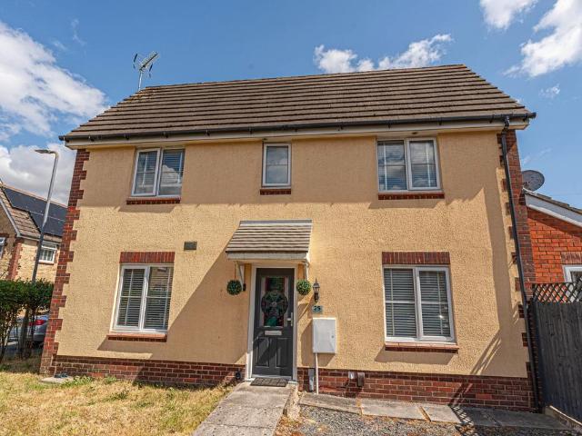 House for sale in Coedkernew, Newport