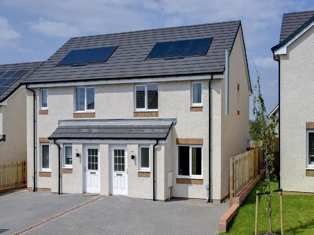 House for sale in Kilwinning, Scotland