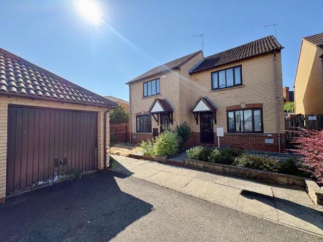 House for sale in Monkston Park, Milton Keynes