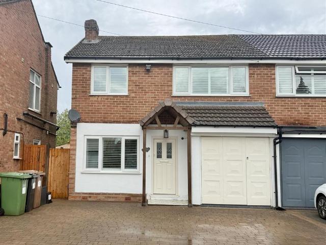 House for sale in Solihull Lodge, West Midlands