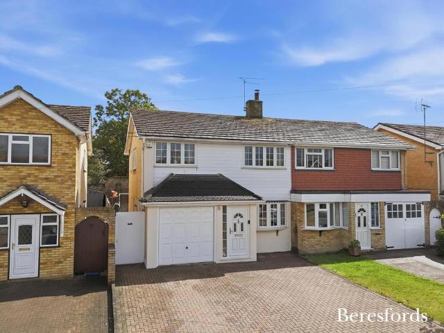 House for sale in The Bonners, Orsett