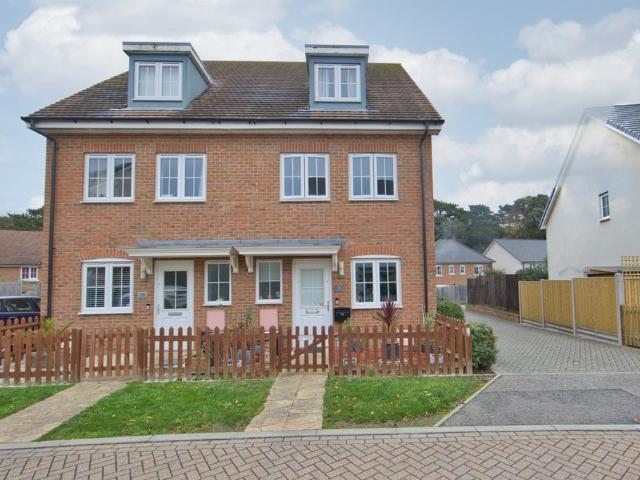 House for sale in Ash, Kent