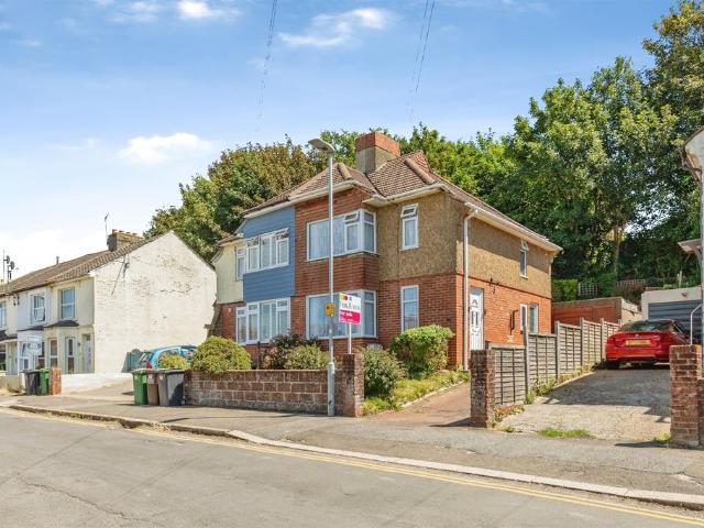 House for sale in Ore, Guestling Green