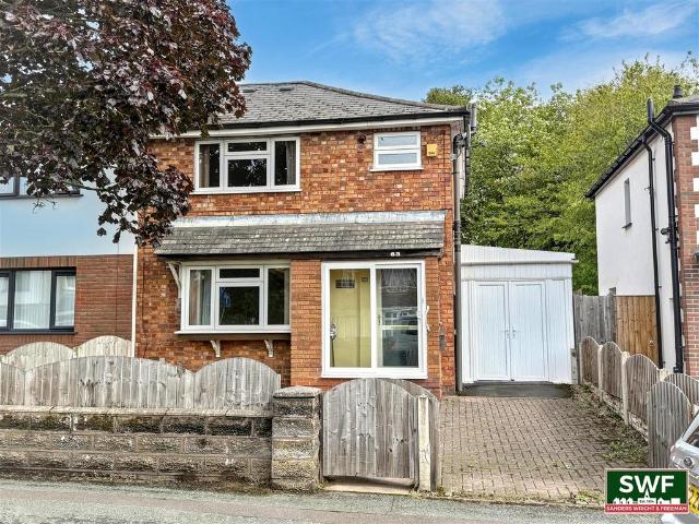 House for sale in Fallings Park, Park Village
