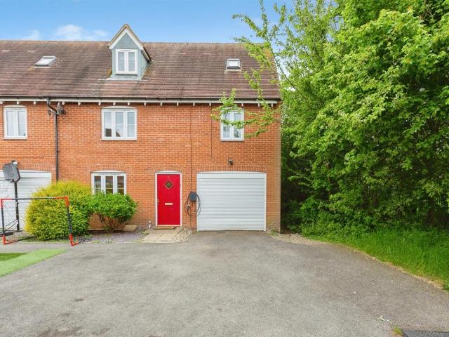House for sale in Buckingham Park, Buckinghamshire