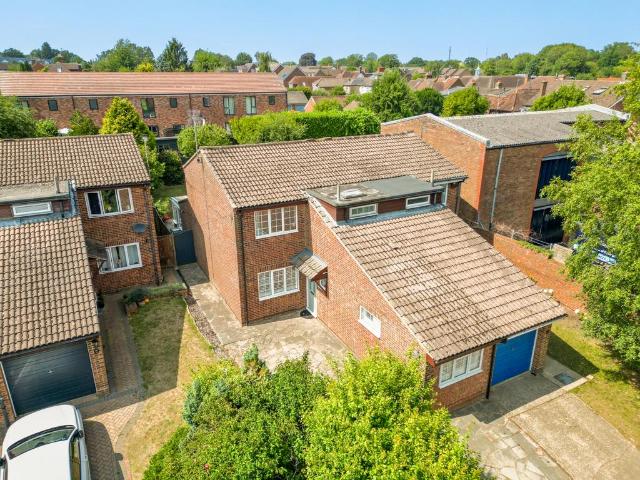 House for sale in Pouchen End, Hertfordshire