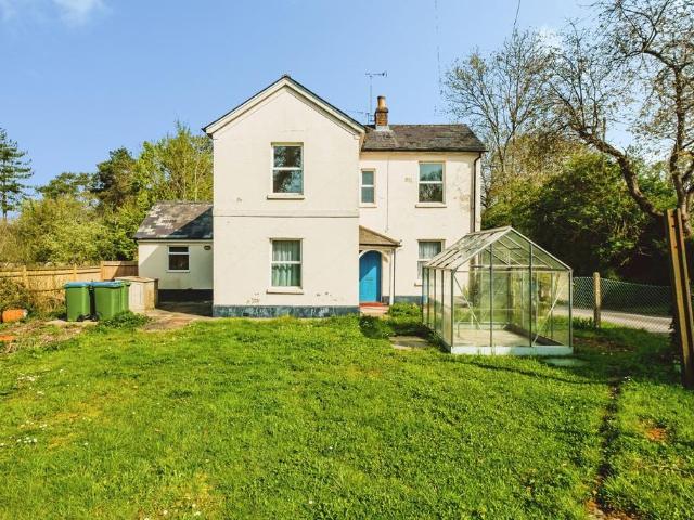 House for sale in Horsham, West Sussex