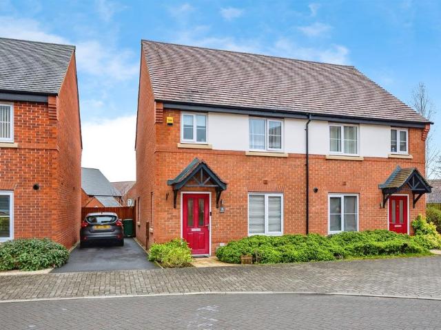 House for sale in Highfields, Egginton