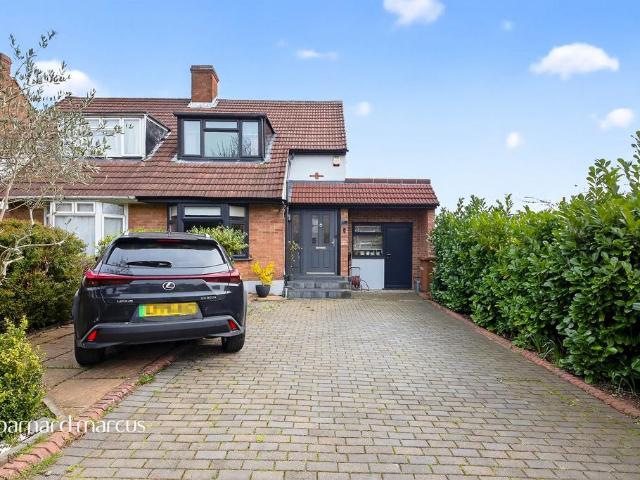 House for sale in Oakmere, Potters Bar