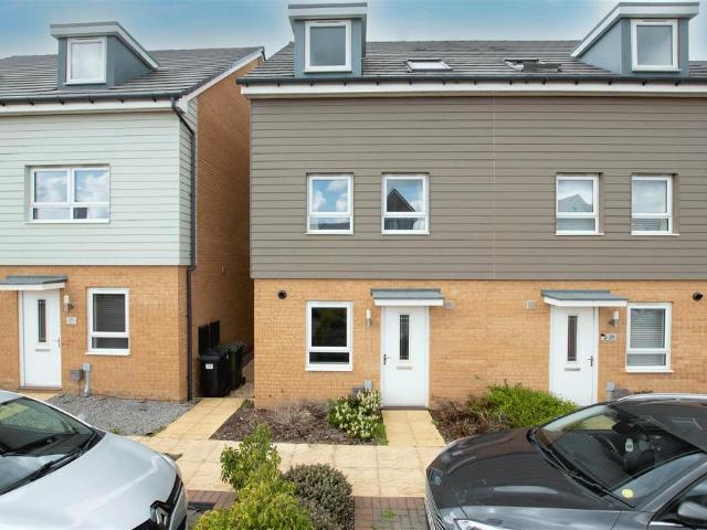 House for sale in Glenvale Park, Wellingborough