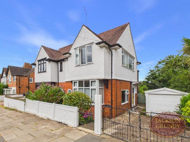 House for sale in Northampton, Northamptonshire