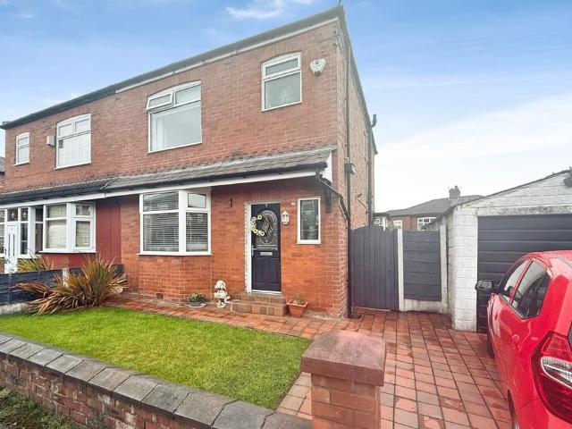House for sale in Moorside, Salford