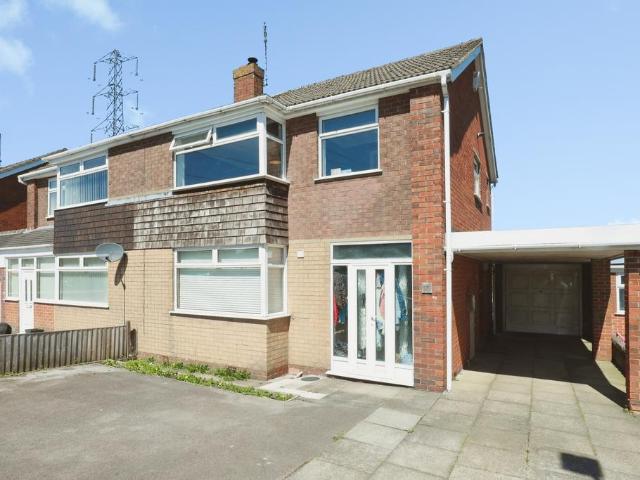 House for sale in Kingsley Moor, Staffordshire