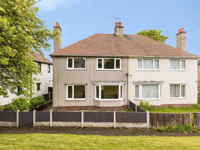 House for sale in Mold