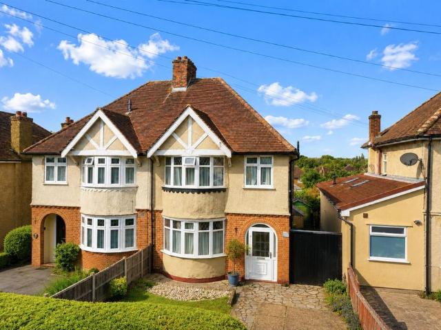 House for sale in Batchworth, Hertfordshire