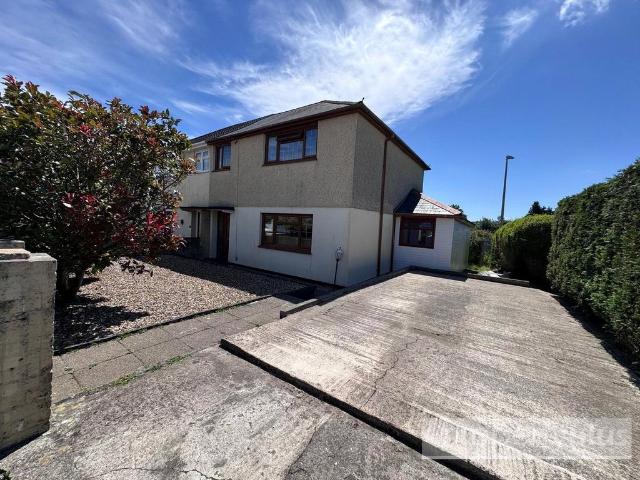 House for sale in Tonyrefail, Coedely