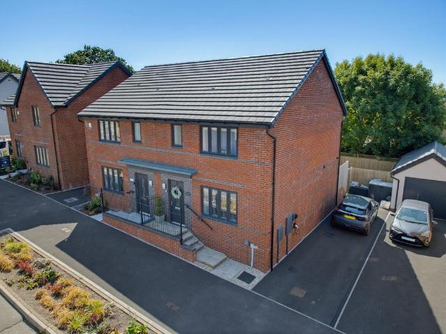 House for sale in Penllergaer, Wales