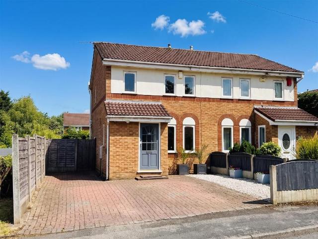 House for sale in Timperley, Trafford Park
