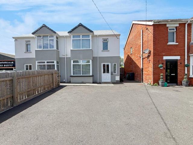 House for sale in North Wroughton, Swindon