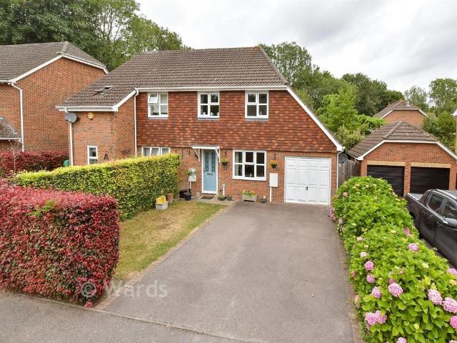 House for sale in Folkestone, Kent