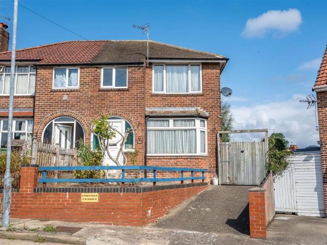 House for sale in Holgate, High Field
