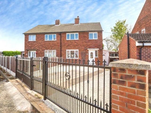 House for sale in Thurnscoe, South Yorkshire
