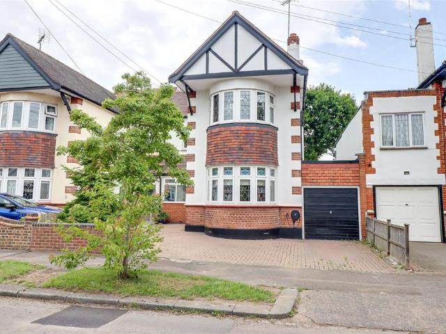House for sale in Alton Barnes, Essex