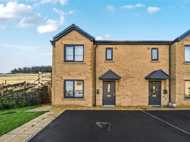 House for sale in Linthwaite, Kirklees