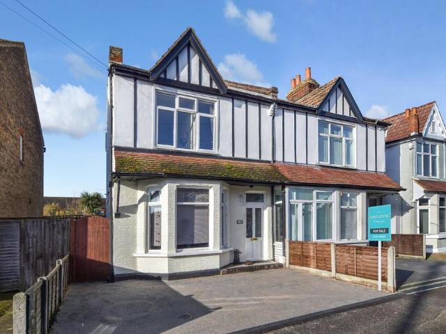 House for sale in North Shoebury, Alton Barnes