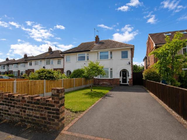House for sale in Huntington, Cheshire