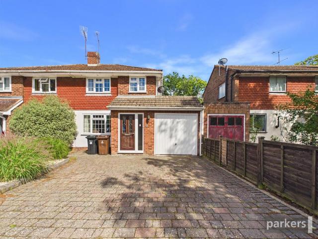 House for sale in Woodley