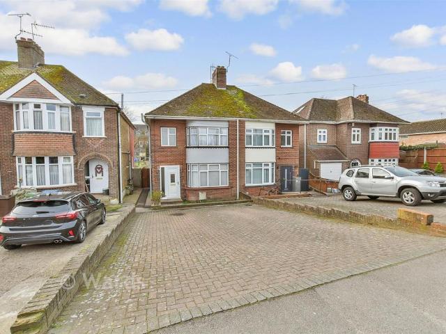 House for sale in Grove Park, Oad Street