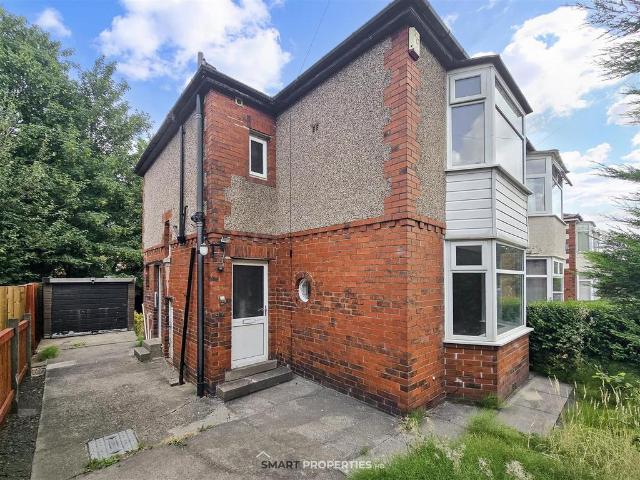 House for sale in Huddersfield, West Yorkshire