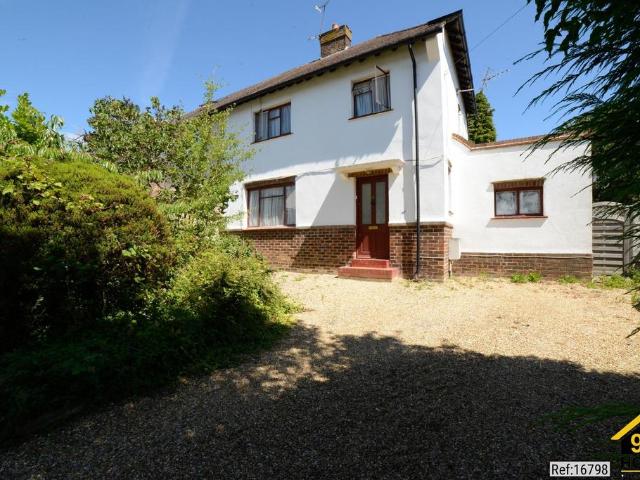 House for sale in Oxted, Hillview