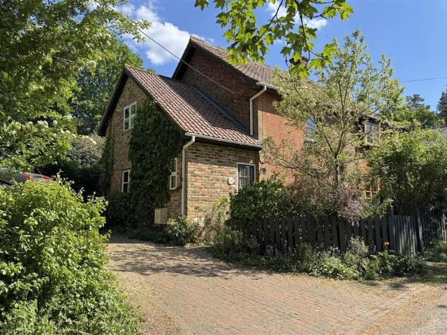House for sale in The Sands, Guildford