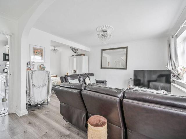 House for sale in Freezywater, Greater London