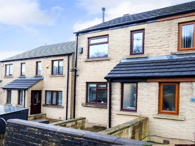 House for sale in Hove Edge, Brighouse