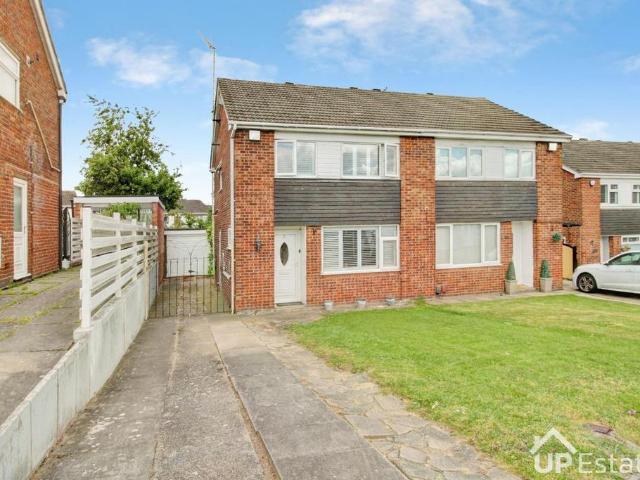 House for sale in Clifford Park, West Midlands